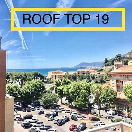Roof Top 19 文蒂米利亚 外观 照片